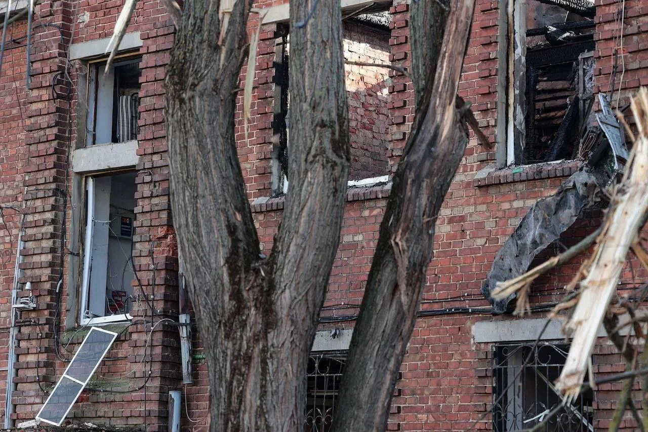 Появились первые кадры последствий ночной атаки БПЛА на Таганрог